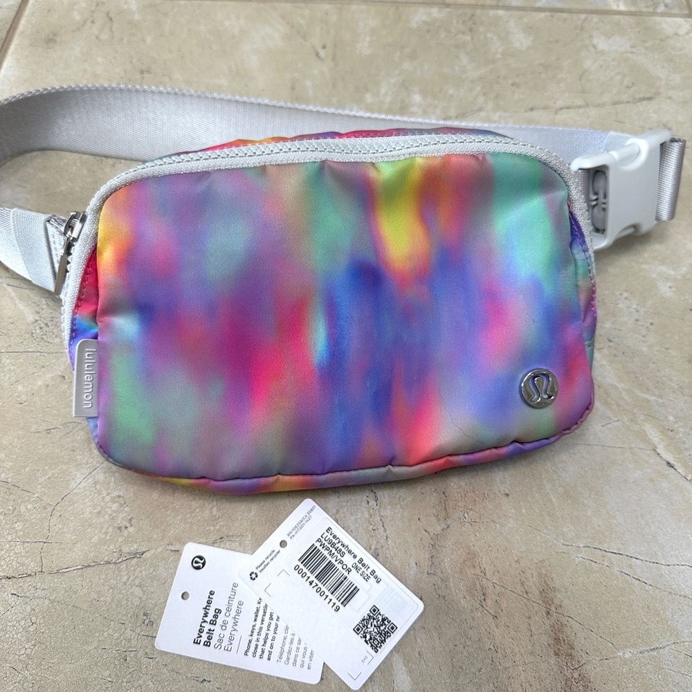 Lululemon Everywhere Belt Bag